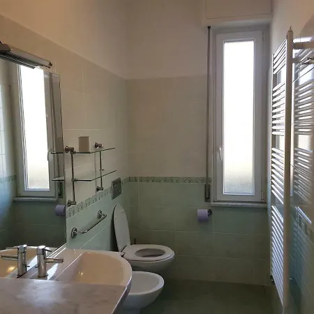 Azalea Apartman Levanto